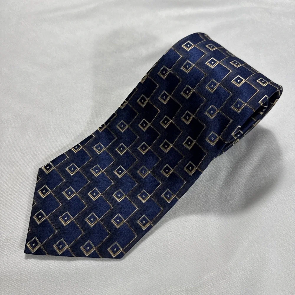 PAUL DIONE Men's 100% Silk Classic Necktie‎ Designer CHECKERED Navy Blue EUC